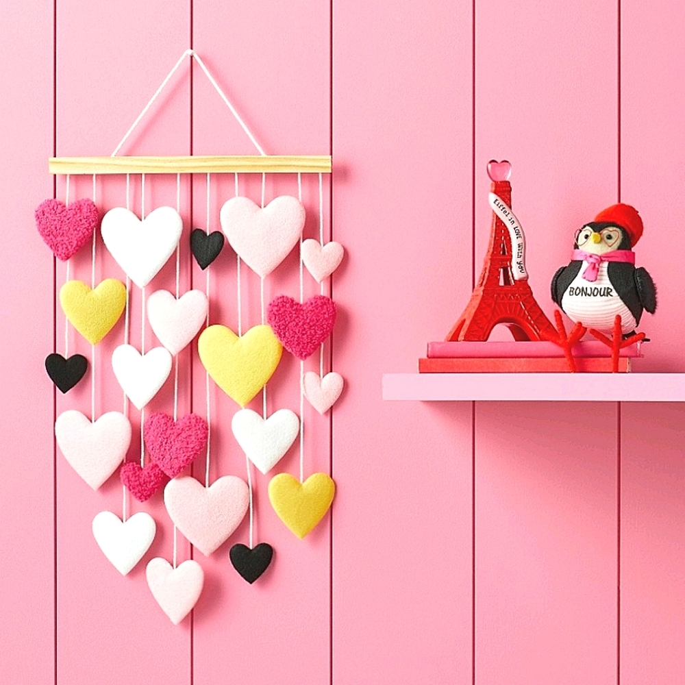 Limited Edition 2024 Valentines Featherly Friends Birds Set Festive Heart Love